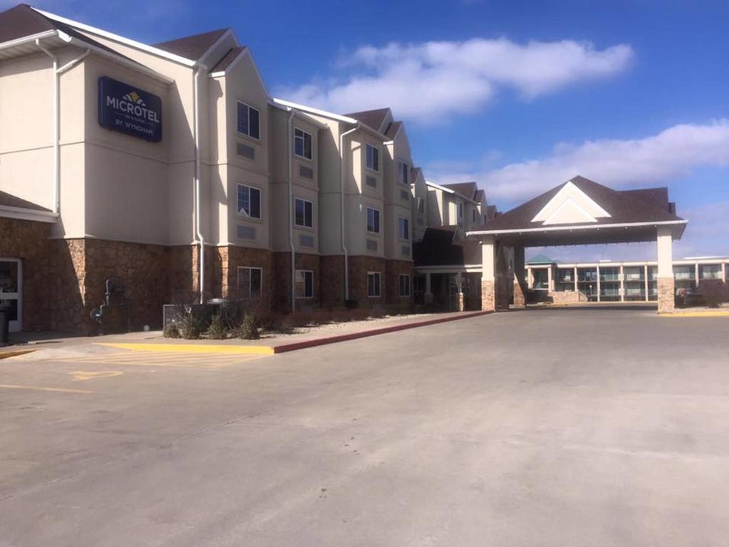 Microtel Inn & Suites By Wyndham Quincy Downtown - River Area Bagian luar foto